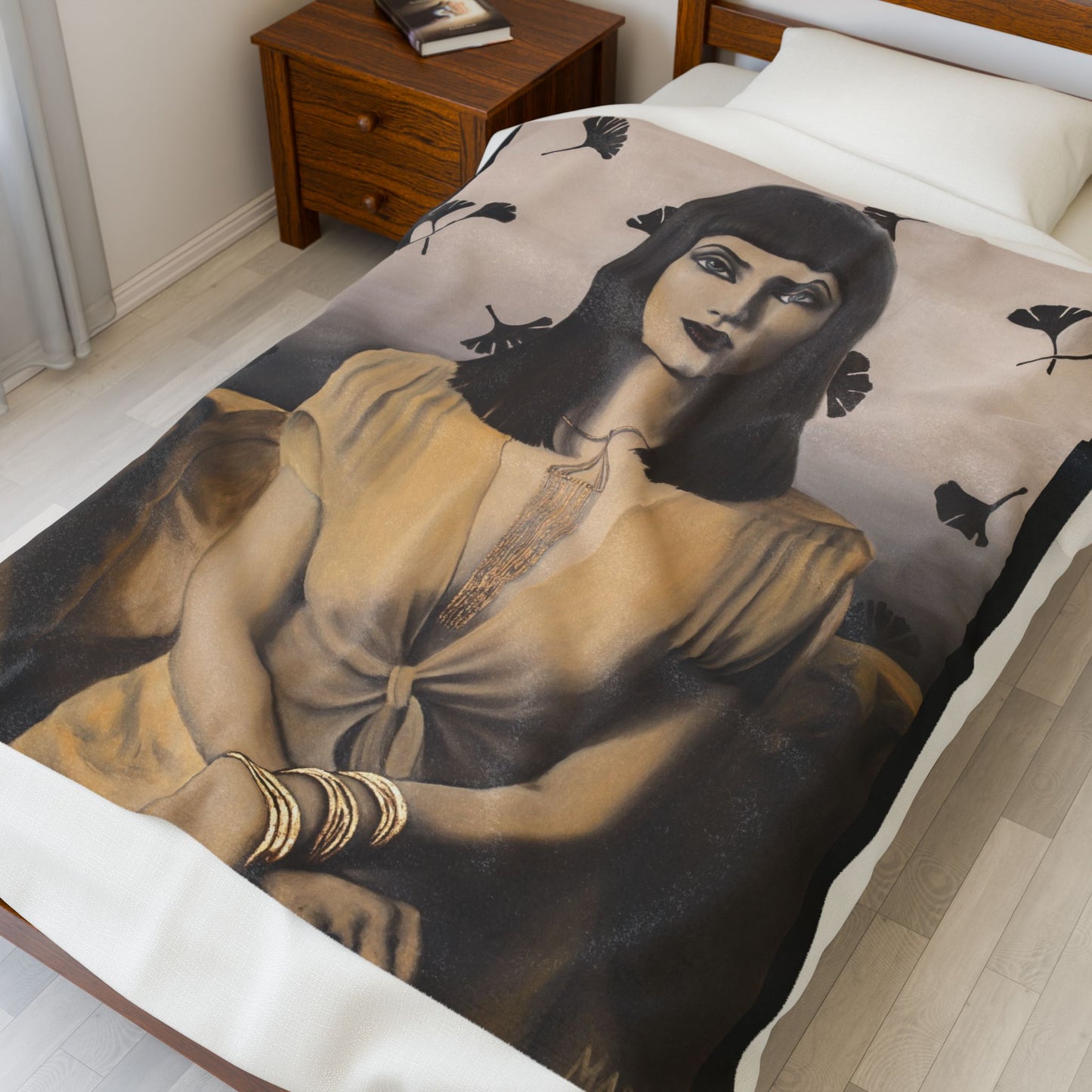 "Éléonore" printed velvet blanket by Joanna from the "Reflection of Us" Collection