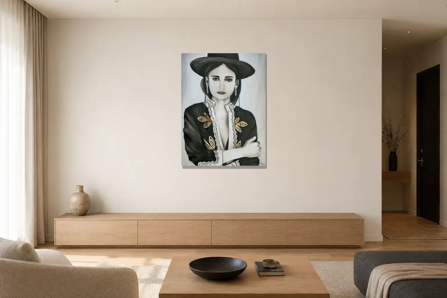 Mise en situation de l’œuvre Paloma, 36 × 48 po, dans un salon contemporain