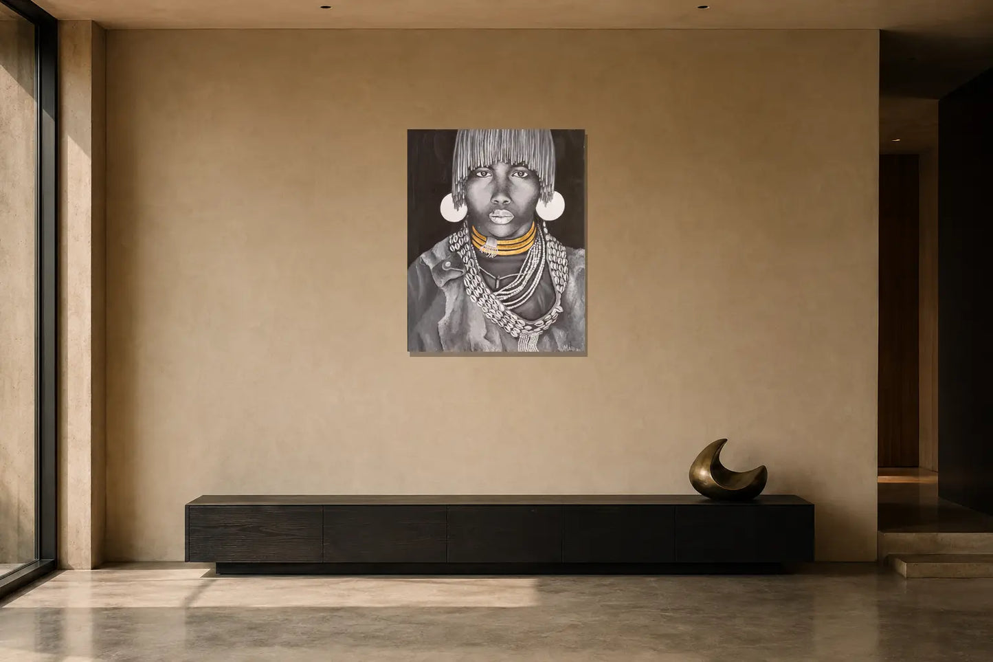 Mise en situation de l’œuvre Ashiakle, 30 × 40 po, dans un intérieur minéral contemporain