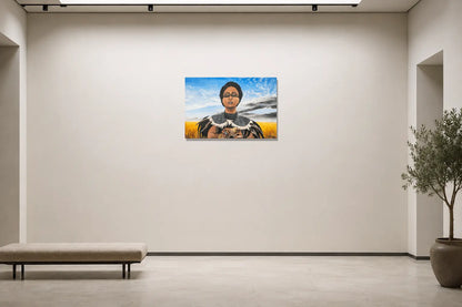 Mise en situation de l’œuvre Amina, 36 × 24 po, sur un mur de galerie contemporain